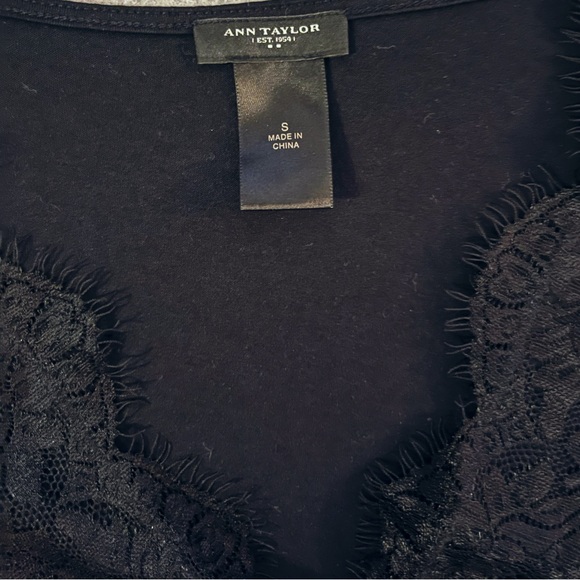 Ann Taylor Lace Top - Picture 3 of 4
